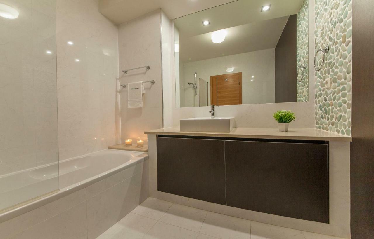 B27 - Luzbay 2 Bed Apartment Εξωτερικό φωτογραφία
